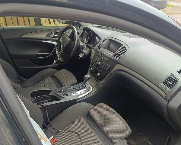 Опель Инсигния 2012 в Южноукраинске на Automoto.ua Черный Опель Инсигния, объемом двигателя 1.96 л и пробегом 270 тыс. км за 7900 $, фото 2 на Automoto.ua