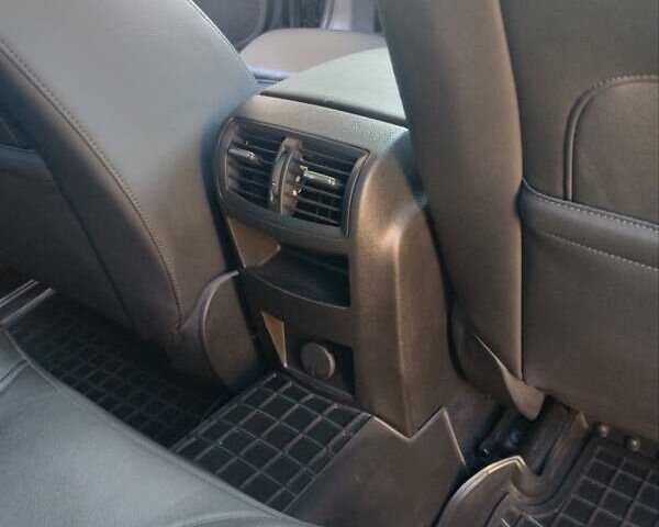 Чорний Опель Інсігнія, об'ємом двигуна 2 л та пробігом 270 тис. км за 10550 $, фото 13 на Automoto.ua