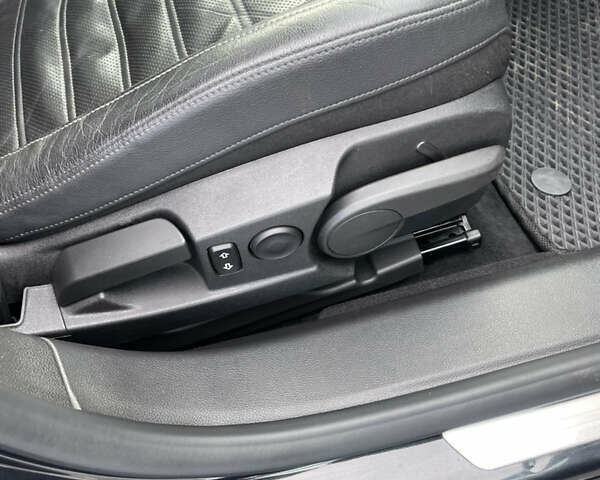 Черный Опель Инсигния, объемом двигателя 1.96 л и пробегом 244 тыс. км за 10300 $, фото 14 на Automoto.ua