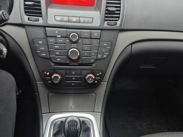 Черный Опель Инсигния, объемом двигателя 2 л и пробегом 259 тыс. км за 8200 $, фото 19 на Automoto.ua