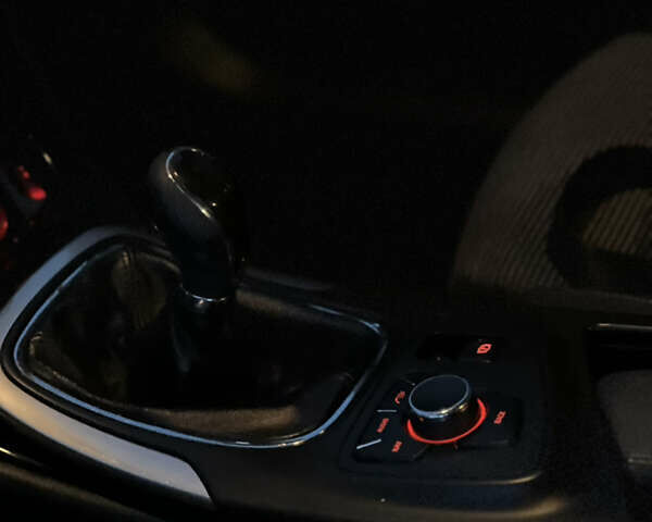 Чорний Опель Інсігнія, об'ємом двигуна 1.96 л та пробігом 255 тис. км за 7000 $, фото 24 на Automoto.ua