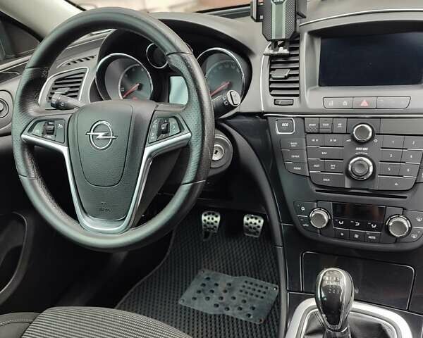 Черный Опель Инсигния, объемом двигателя 1.96 л и пробегом 301 тыс. км за 7900 $, фото 12 на Automoto.ua