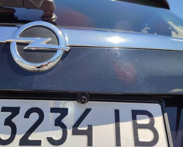 Черный Опель Инсигния, объемом двигателя 1.96 л и пробегом 228 тыс. км за 8499 $, фото 8 на Automoto.ua