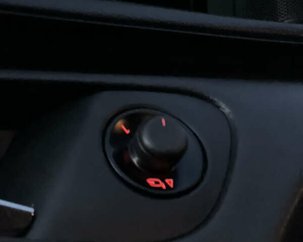 Чорний Опель Інсігнія, об'ємом двигуна 1.96 л та пробігом 255 тис. км за 7000 $, фото 22 на Automoto.ua