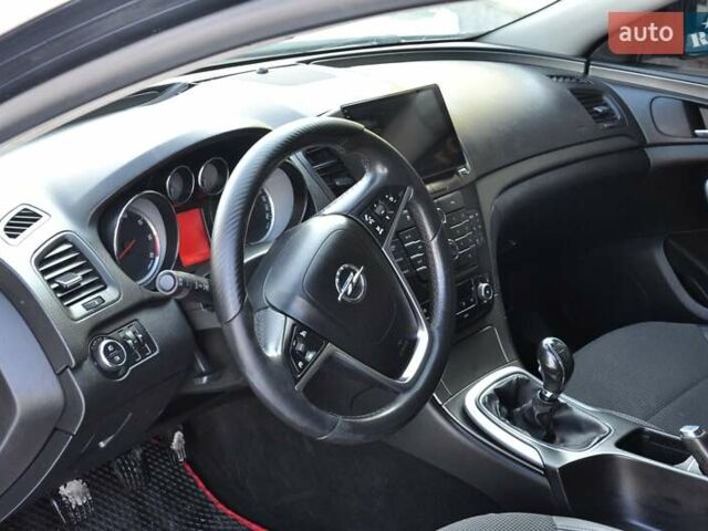 Чорний Опель Інсігнія, об'ємом двигуна 1.96 л та пробігом 298 тис. км за 5800 $, фото 15 на Automoto.ua