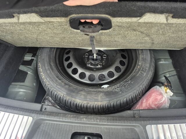 Черный Опель Инсигния, объемом двигателя 2 л и пробегом 259 тыс. км за 8200 $, фото 14 на Automoto.ua