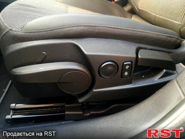 Опель Інсігнія 2012 у Києві на Automoto.ua Чорний Опель Інсігнія, об'ємом двигуна 20 л та пробігом 285 тис. км за 9000 $, фото 2 на Automoto.ua