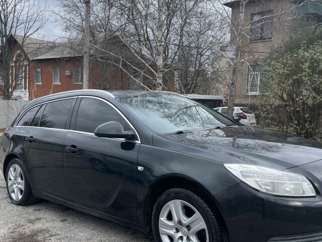 Чорний Опель Інсігнія, об'ємом двигуна 2 л та пробігом 2 тис. км за 7500 $, фото 1 на Automoto.ua