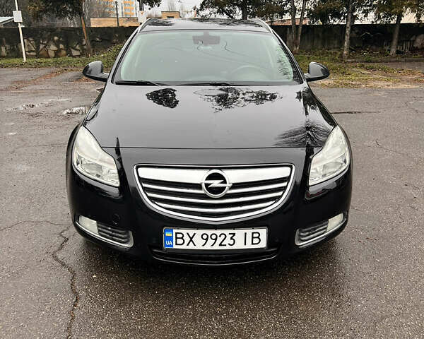 Черный Опель Инсигния, объемом двигателя 1.96 л и пробегом 327 тыс. км за 7200 $, фото 1 на Automoto.ua
