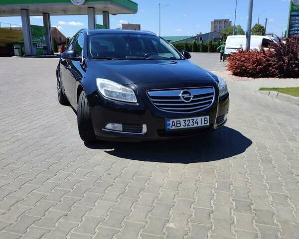Черный Опель Инсигния, объемом двигателя 1.96 л и пробегом 228 тыс. км за 8499 $, фото 3 на Automoto.ua