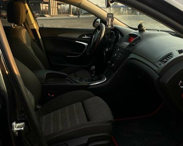 Черный Опель Инсигния, объемом двигателя 1.96 л и пробегом 335 тыс. км за 8200 $, фото 14 на Automoto.ua