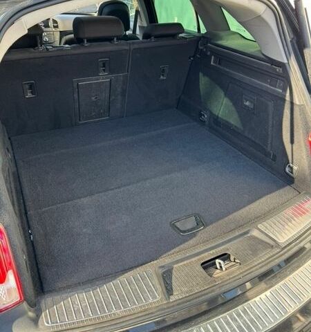 Чорний Опель Інсігнія, об'ємом двигуна 1.96 л та пробігом 260 тис. км за 8500 $, фото 13 на Automoto.ua