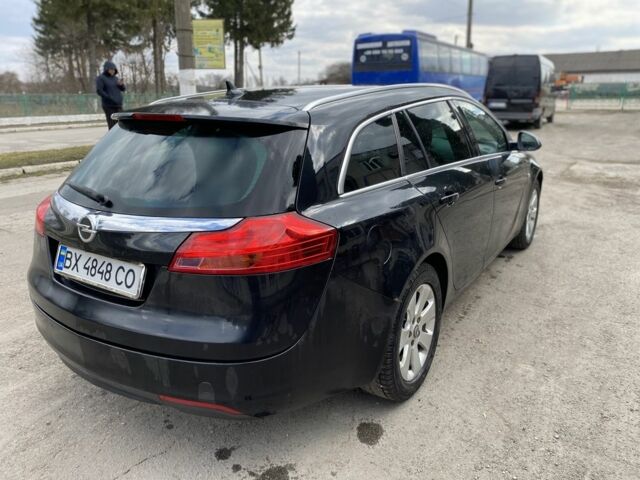Чорний Опель Інсігнія, об'ємом двигуна 2 л та пробігом 300 тис. км за 7600 $, фото 4 на Automoto.ua