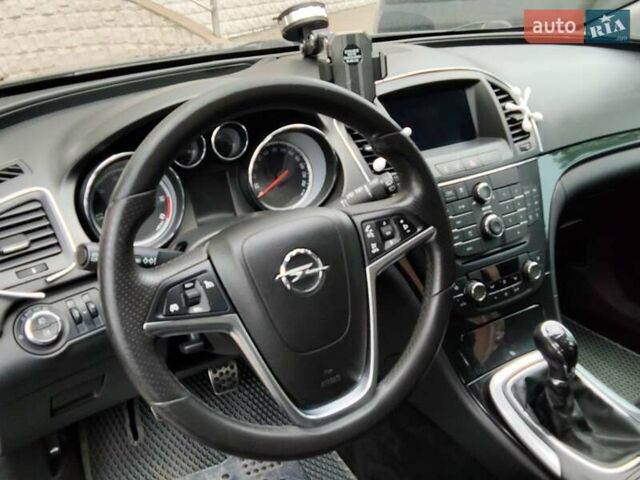 Черный Опель Инсигния, объемом двигателя 1.96 л и пробегом 301 тыс. км за 7900 $, фото 7 на Automoto.ua