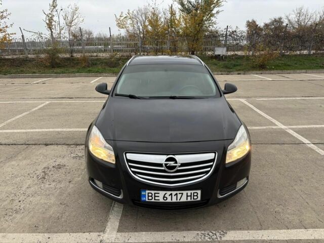 Чорний Опель Інсігнія, об'ємом двигуна 2 л та пробігом 272 тис. км за 6450 $, фото 2 на Automoto.ua