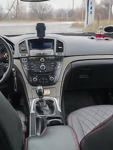 Черный Опель Инсигния, объемом двигателя 1.96 л и пробегом 245 тыс. км за 8599 $, фото 9 на Automoto.ua