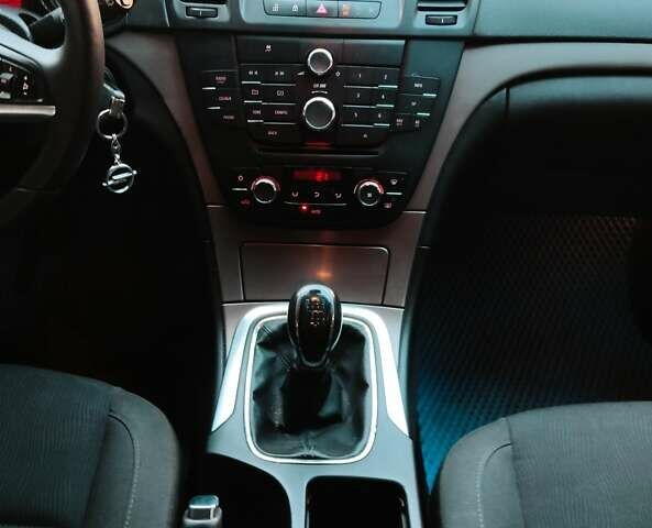 Черный Опель Инсигния, объемом двигателя 1.96 л и пробегом 293 тыс. км за 8100 $, фото 21 на Automoto.ua