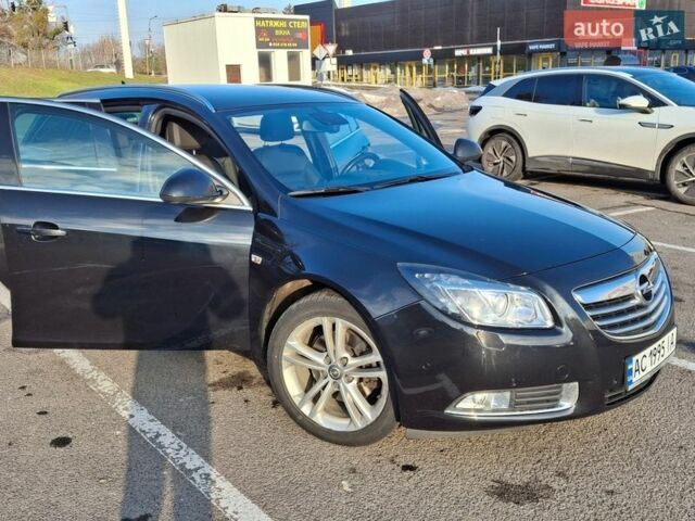 Черный Опель Инсигния, объемом двигателя 1.96 л и пробегом 180 тыс. км за 9900 $, фото 8 на Automoto.ua