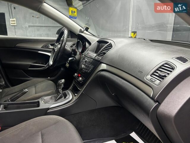 Черный Опель Инсигния, объемом двигателя 1.36 л и пробегом 298 тыс. км за 7900 $, фото 20 на Automoto.ua