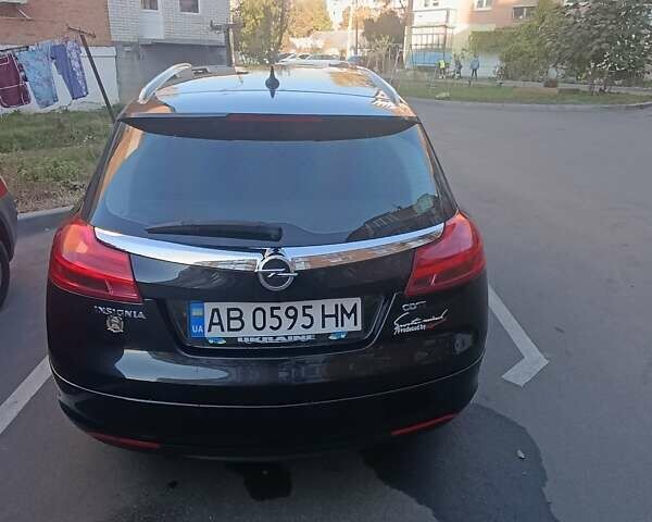 Черный Опель Инсигния, объемом двигателя 0 л и пробегом 240 тыс. км за 8500 $, фото 2 на Automoto.ua