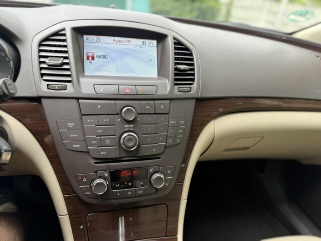 Черный Опель Инсигния, объемом двигателя 1.6 л и пробегом 191 тыс. км за 8603 $, фото 14 на Automoto.ua