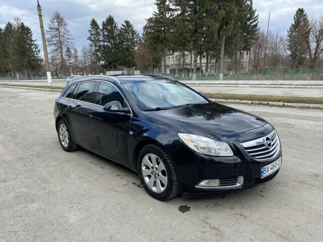 Чорний Опель Інсігнія, об'ємом двигуна 2 л та пробігом 300 тис. км за 7600 $, фото 1 на Automoto.ua