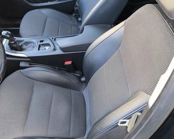 Опель Инсигния 2012 в Софіївська Борщагівка на Automoto.ua Черный Опель Инсигния, объемом двигателя 2 л и пробегом 304 тыс. км за 7700 $, фото 6 на Automoto.ua