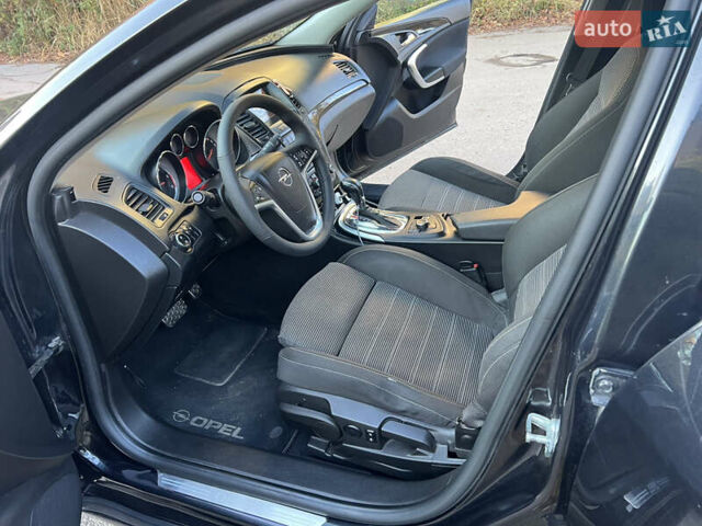 Чорний Опель Інсігнія, об'ємом двигуна 2 л та пробігом 261 тис. км за 8500 $, фото 25 на Automoto.ua