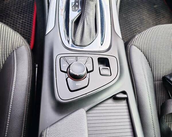 Черный Опель Инсигния, объемом двигателя 1.96 л и пробегом 282 тыс. км за 10000 $, фото 13 на Automoto.ua