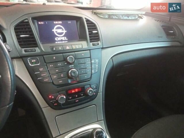 Опель Инсигния 2012 в Яготине на Automoto.ua Черный Опель Инсигния, объемом двигателя 1.4 л и пробегом 140 тыс. км за 3709 $, фото 12 на Automoto.ua