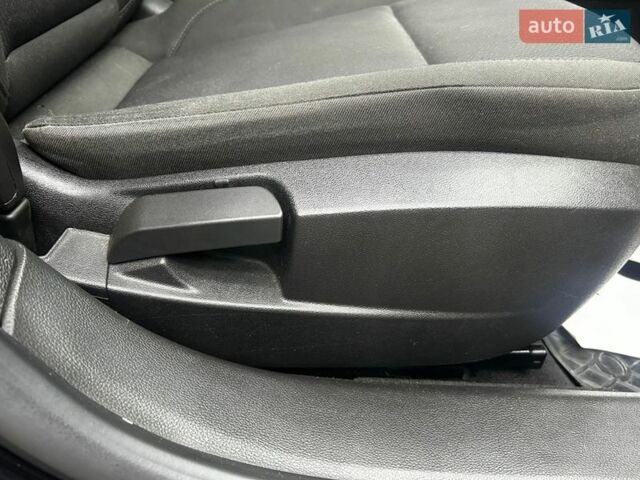 Черный Опель Инсигния, объемом двигателя 1.36 л и пробегом 298 тыс. км за 7900 $, фото 23 на Automoto.ua