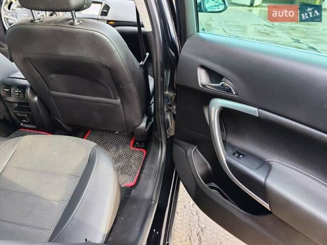 Черный Опель Инсигния, объемом двигателя 1.96 л и пробегом 282 тыс. км за 10000 $, фото 10 на Automoto.ua