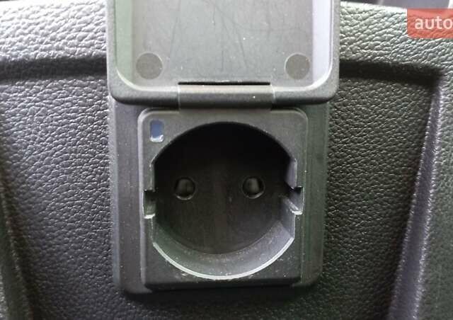 Чорний Опель Інсігнія, об'ємом двигуна 1.96 л та пробігом 234 тис. км за 8800 $, фото 35 на Automoto.ua