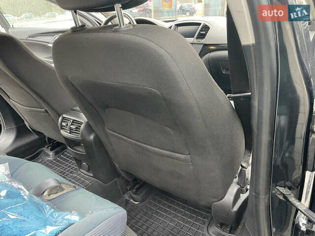 Черный Опель Инсигния, объемом двигателя 2 л и пробегом 180 тыс. км за 9400 $, фото 77 на Automoto.ua