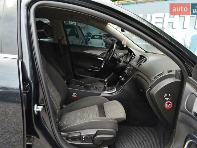 Черный Опель Инсигния, объемом двигателя 1.96 л и пробегом 213 тыс. км за 8999 $, фото 17 на Automoto.ua