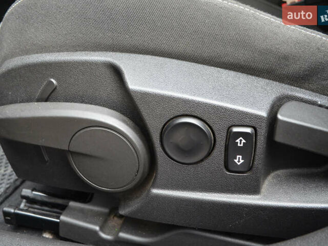 Черный Опель Инсигния, объемом двигателя 1.96 л и пробегом 213 тыс. км за 8999 $, фото 31 на Automoto.ua