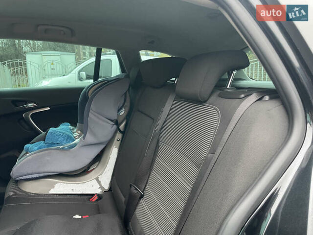 Черный Опель Инсигния, объемом двигателя 2 л и пробегом 180 тыс. км за 9400 $, фото 104 на Automoto.ua
