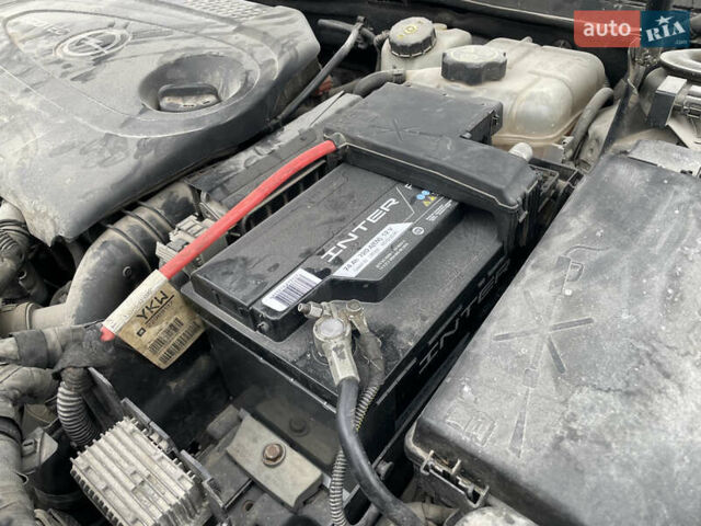 Черный Опель Инсигния, объемом двигателя 2 л и пробегом 180 тыс. км за 9400 $, фото 134 на Automoto.ua