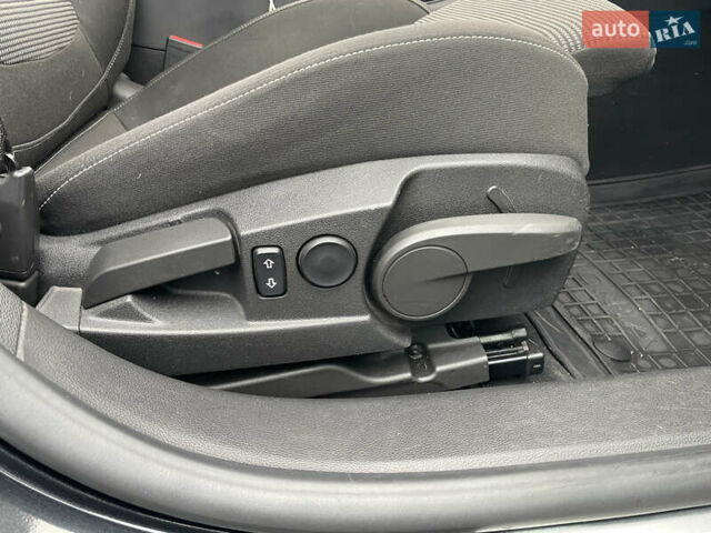 Черный Опель Инсигния, объемом двигателя 2 л и пробегом 180 тыс. км за 9400 $, фото 73 на Automoto.ua