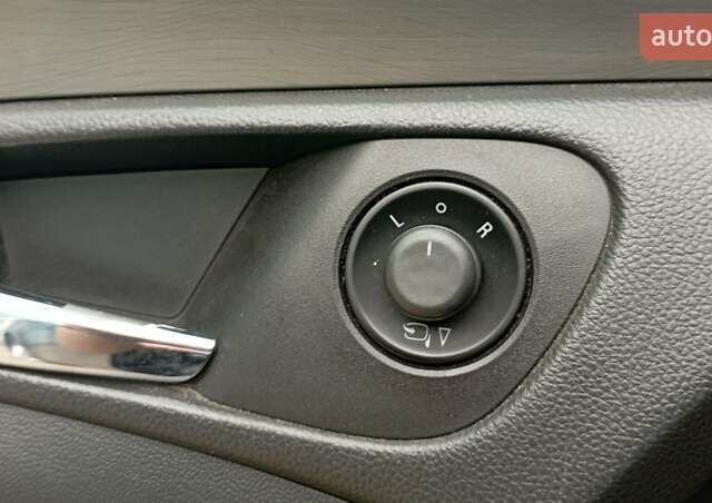 Чорний Опель Інсігнія, об'ємом двигуна 1.96 л та пробігом 234 тис. км за 8800 $, фото 25 на Automoto.ua