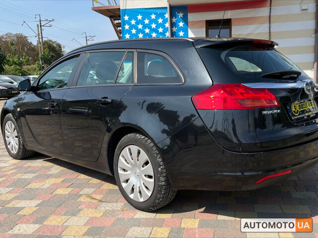 Черный Опель Инсигния, объемом двигателя 2 л и пробегом 237 тыс. км за 8700 $, фото 3 на Automoto.ua