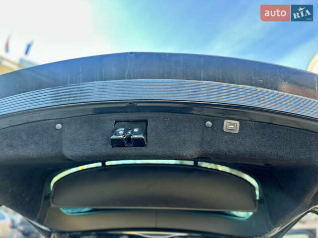 Черный Опель Инсигния, объемом двигателя 2 л и пробегом 250 тыс. км за 9800 $, фото 13 на Automoto.ua