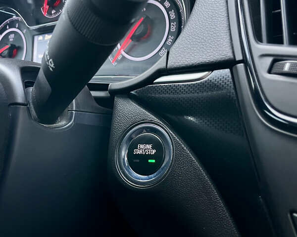 Черный Опель Инсигния, объемом двигателя 2 л и пробегом 243 тыс. км за 12500 $, фото 15 на Automoto.ua