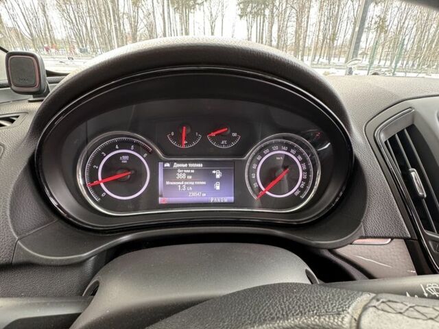 Чорний Опель Інсігнія, об'ємом двигуна 2 л та пробігом 236 тис. км за 10900 $, фото 10 на Automoto.ua