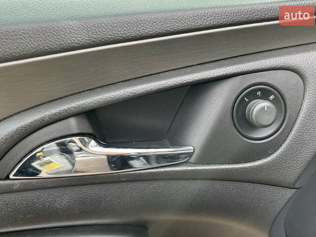 Чорний Опель Інсігнія, об'ємом двигуна 1.96 л та пробігом 244 тис. км за 8100 $, фото 18 на Automoto.ua