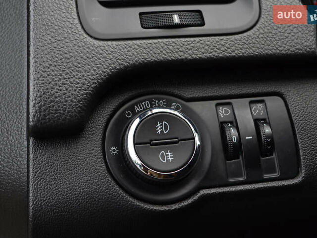 Черный Опель Инсигния, объемом двигателя 1.96 л и пробегом 213 тыс. км за 8999 $, фото 30 на Automoto.ua