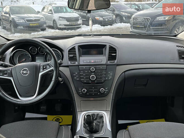 Чорний Опель Інсігнія, об'ємом двигуна 1.96 л та пробігом 244 тис. км за 8100 $, фото 8 на Automoto.ua