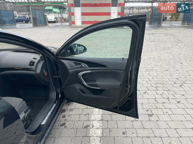 Черный Опель Инсигния, объемом двигателя 2 л и пробегом 180 тыс. км за 9400 $, фото 62 на Automoto.ua