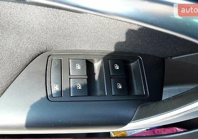 Черный Опель Инсигния, объемом двигателя 2 л и пробегом 220 тыс. км за 9999 $, фото 17 на Automoto.ua