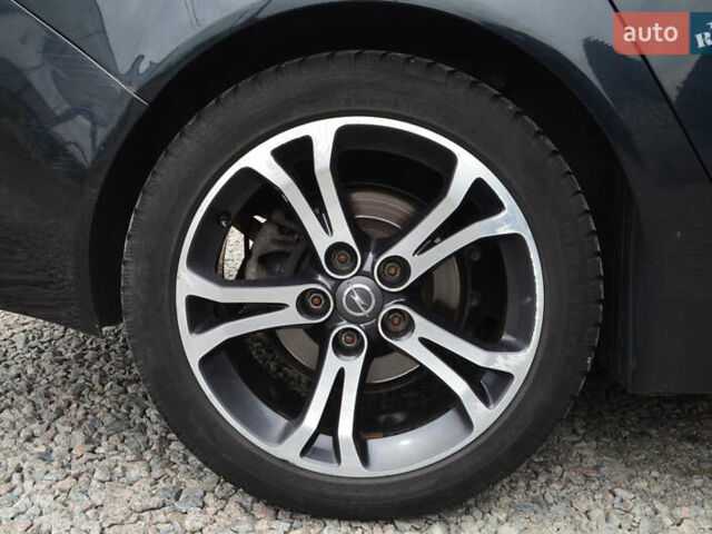 Черный Опель Инсигния, объемом двигателя 1.96 л и пробегом 213 тыс. км за 8999 $, фото 12 на Automoto.ua